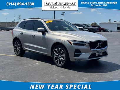 Used 2022 Volvo XC60 B5 Momentum w/ Advanced Package
