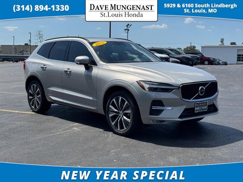 Used 2022 Volvo XC60 B5 Momentum w/ Advanced Package image 1