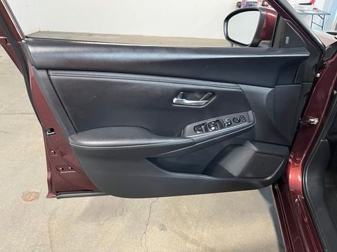 Used 2024 Nissan Sentra SV FWD image 24
