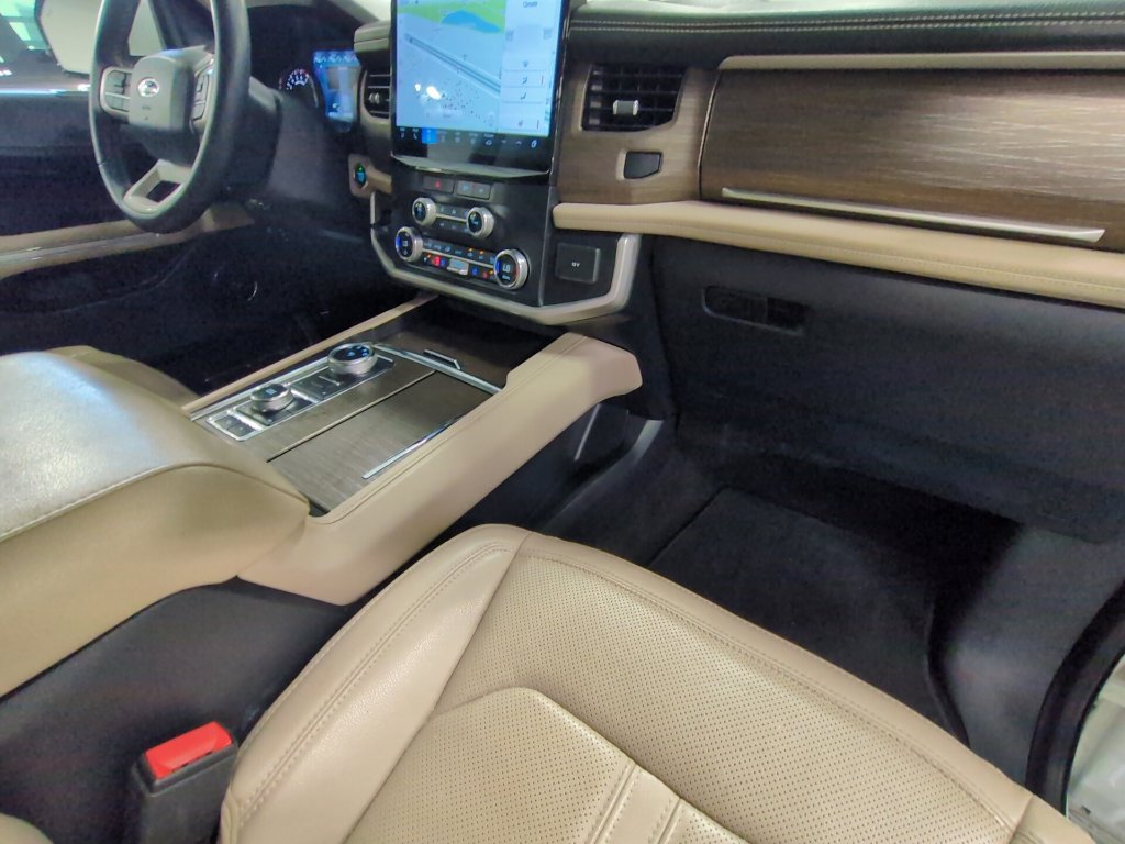 Used 2022 Ford Expedition Max Limited AWD/4WD image 25