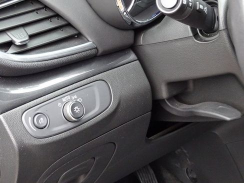 Used 2022 Buick Encore Preferred w/ Safety Package II image 13