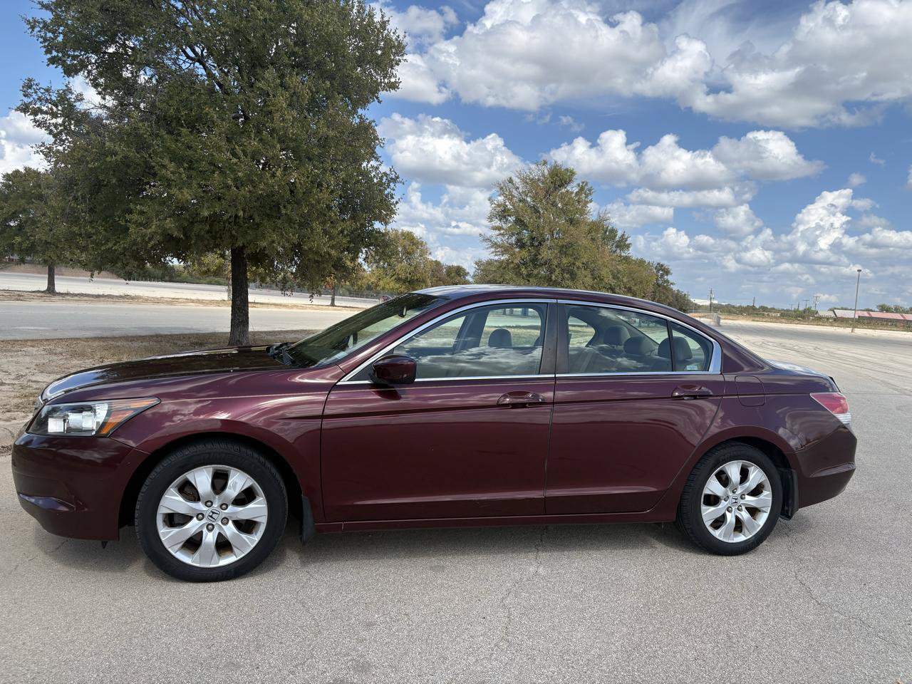 Used 2009 Honda Accord EX-L image 2