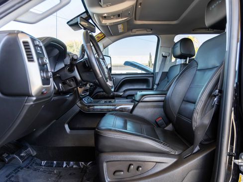 Used 2015 GMC Sierra 2500 Denali w/ Duramax Plus Package AWD/4WD image 12