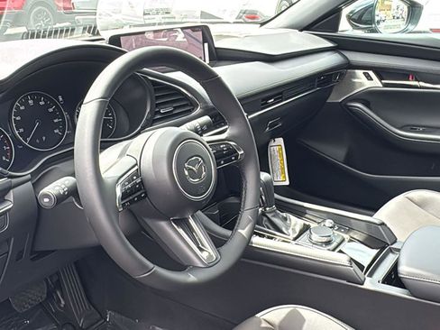 New 2026 MAZDA MAZDA3 Hatchback w/Premium Plus Pkg image 19