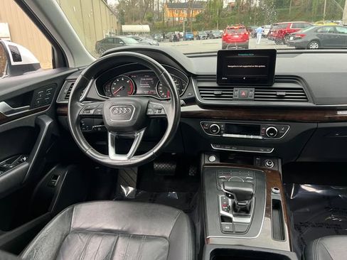 Used 2019 Audi Q5 2.0T Premium w/ Convenience Package image 17