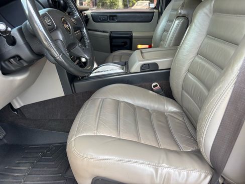 Used 2005 HUMMER H2 w/ Preferred Equipment Group AWD/4WD image 7
