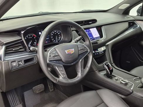Certified 2023 Cadillac XT5 Premium Luxury w/ LPO, Floor Liner Package AWD/4WD image 9