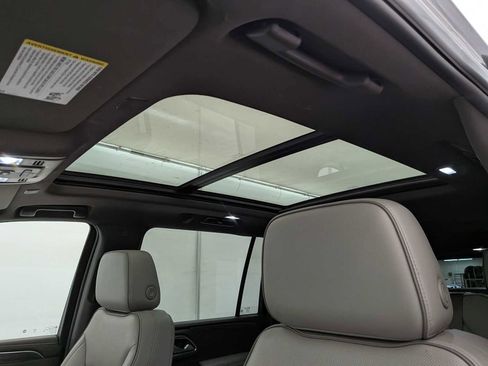 Certified 2024 GMC Yukon XL SLT image 22