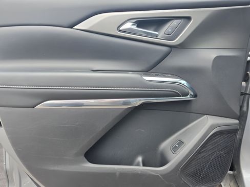 Used 2025 Chevrolet Traverse LT FWD image 31