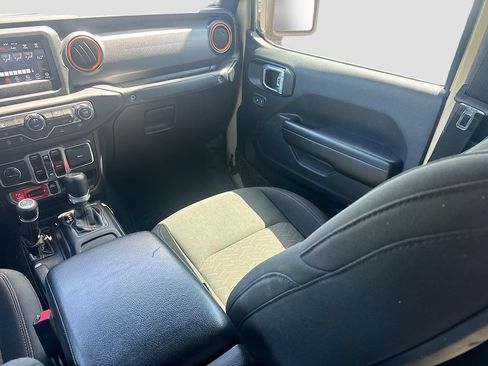 Used 2021 Jeep Gladiator Mojave w/ Trailer Tow Package AWD/4WD image 25