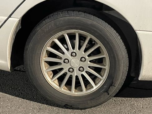 Used 2004 Chrysler Concorde LXi image 10