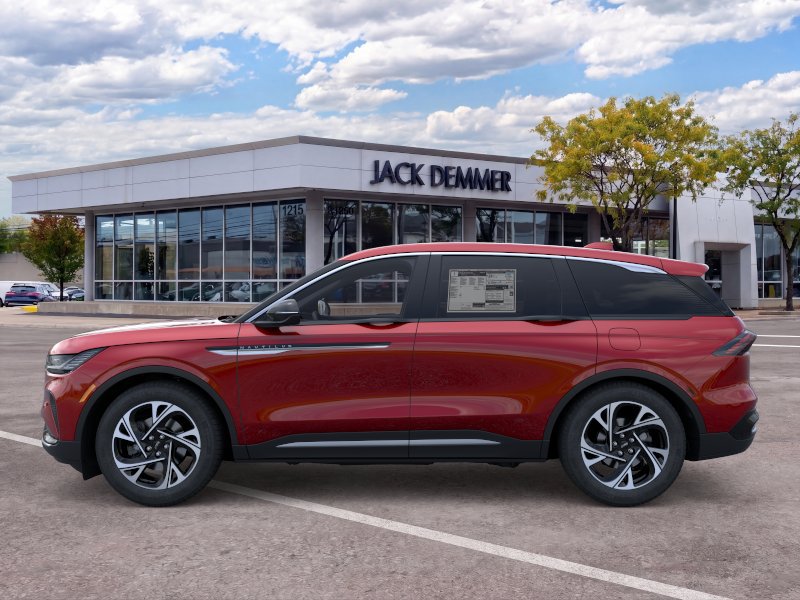 Used 2026 Lincoln Nautilus Premier w/ Equipment Group 102A AWD/4WD image 3