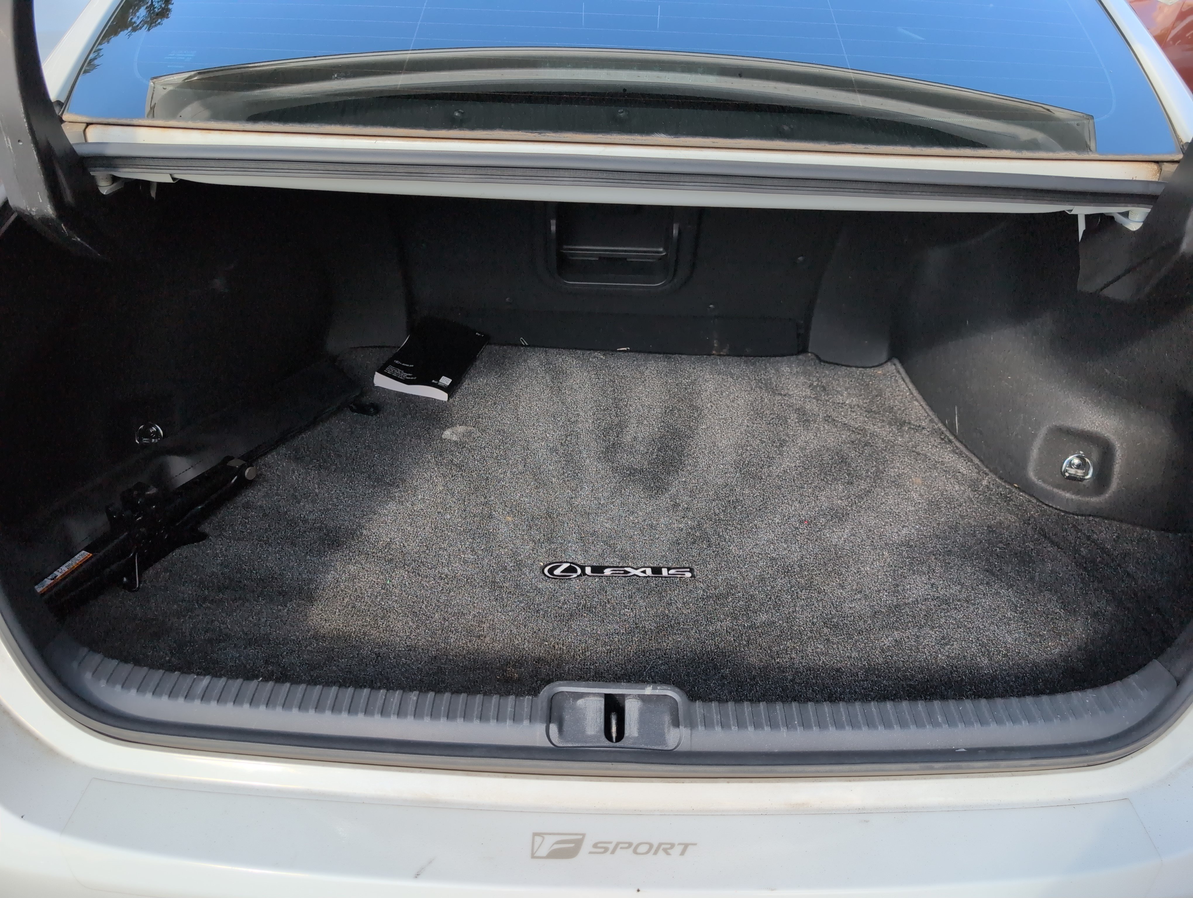 Certified 2022 Lexus ES 350 F Sport FWD image 10