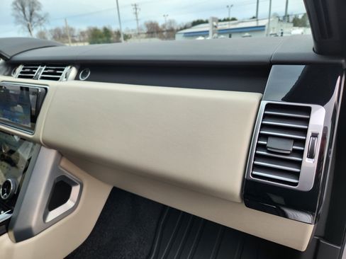 Used 2021 Land Rover Range Rover Westminster Edition image 17