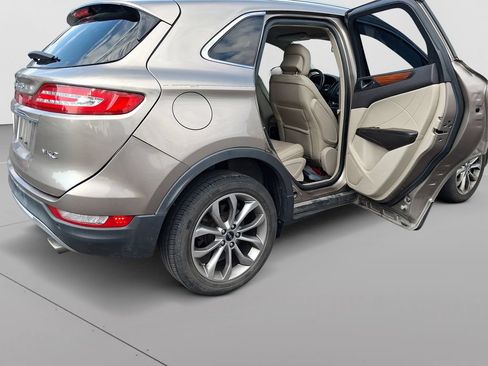 Used 2019 Lincoln MKC Select w/ Select Plus Package FWD image 7