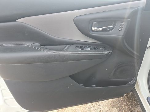 Used 2020 Nissan Murano SL w/ Moonroof Package image 12