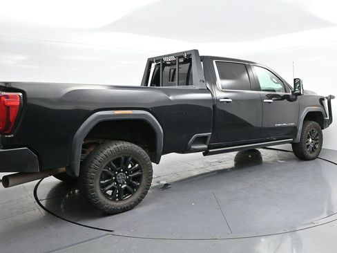 Used 2021 GMC Sierra 3500 Denali w/ Denali Black Diamond Edition AWD/4WD image 7