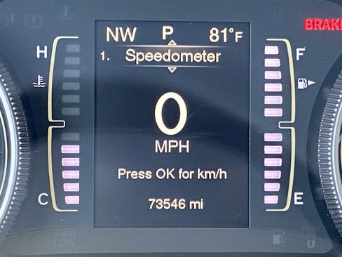 Used 2018 Jeep Cherokee Latitude FWD image 12