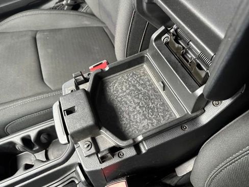 Used 2021 Jeep Wrangler Unlimited Sport image 23