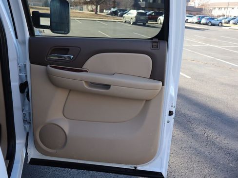 Used 2010 Chevrolet Silverado 2500 LTZ w/ Suspension Package, Off-Road image 25