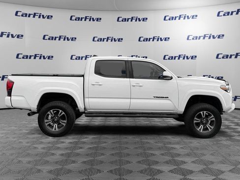 Used 2019 Toyota Tacoma TRD Sport AWD/4WD image 7