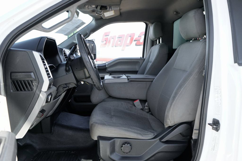 Used 2017 Ford F550 2WD Regular Cab Super Duty image 25