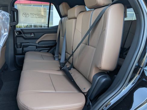 New 2025 Toyota 4Runner Limited image 31