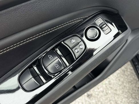 Used 2021 Nissan Altima 2.5 SL AWD/4WD image 9