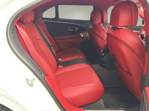 Certified 2022 Bentley Flying Spur V8 AWD/4WD image 20