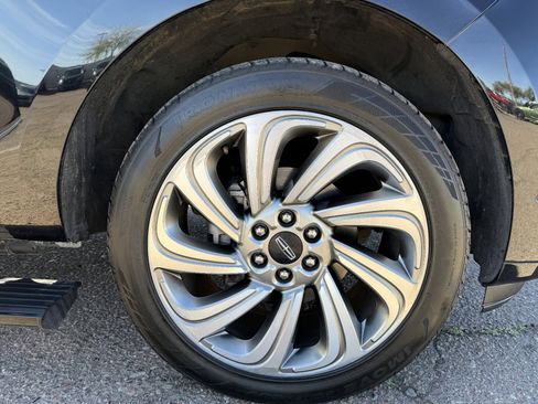 Used 2023 Lincoln Navigator Reserve image 10