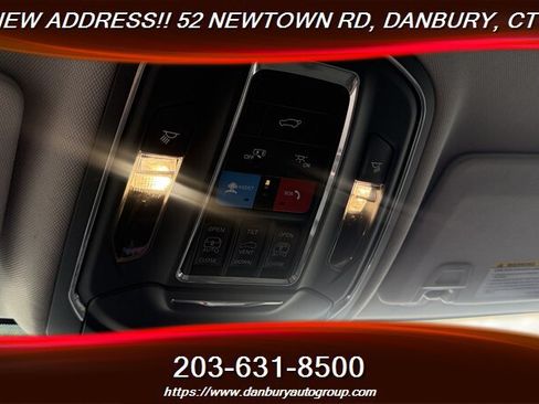Used 2023 Jeep Grand Cherokee L Limited AWD/4WD image 23