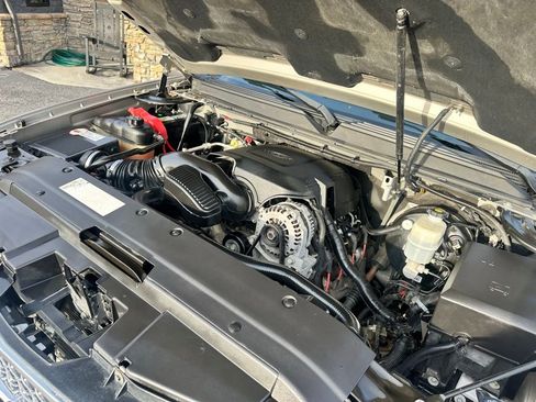 Used 2008 Chevrolet Avalanche LTZ w/ LTZ Preferred Equipment Group image 39