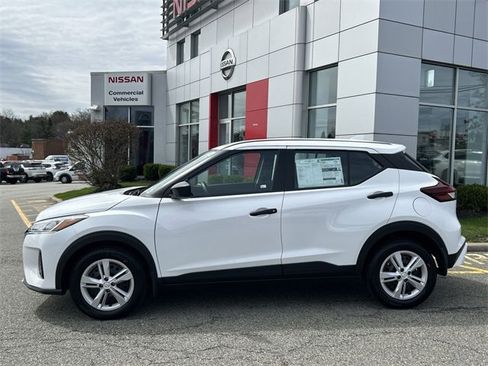 Used 2024 Nissan Kicks S image 5