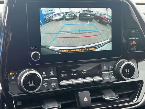 Used 2026 Toyota Highlander XLE AWD/4WD image 33