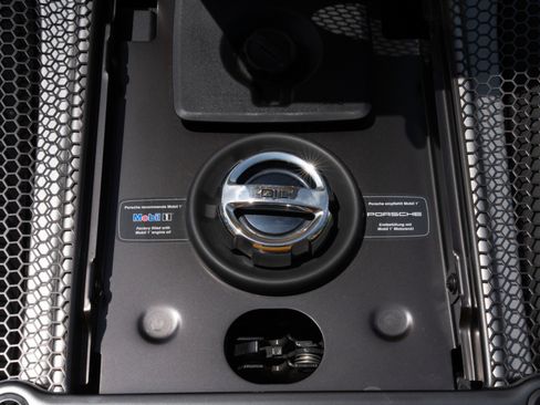 Used 2015 Porsche 918 Spyder AWD/4WD image 83