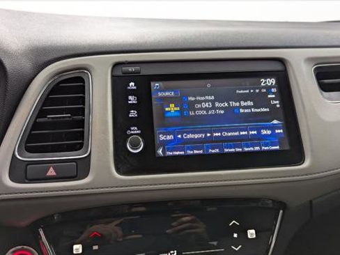 Used 2021 Honda HR-V EX image 28