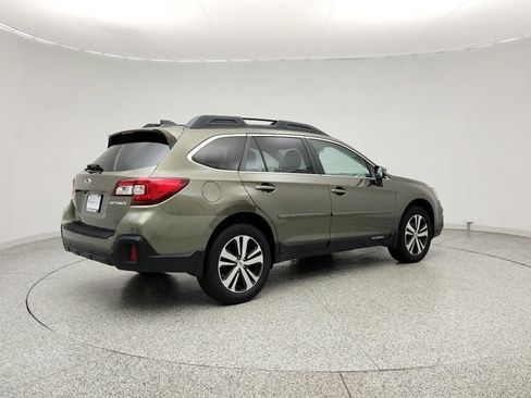 Used 2018 Subaru Outback 2.5i Limited AWD/4WD image 5