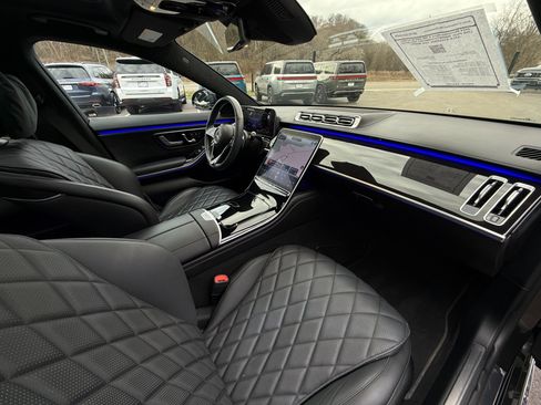 Used 2024 Mercedes-Benz S 580 4MATIC Sedan image 19