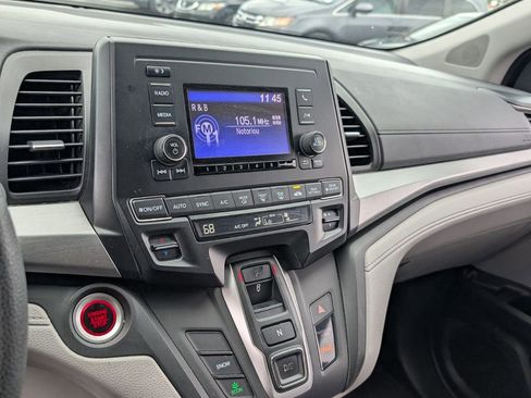Used 2019 Honda Odyssey LX image 13