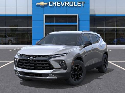 New 2025 Chevrolet Blazer LT w/ Midnight/Sport Edition AWD/4WD image 6