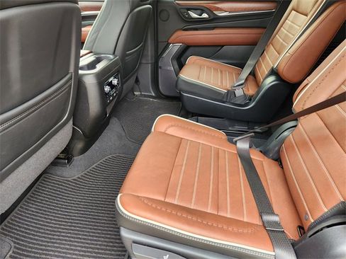 Used 2024 GMC Yukon XL Denali Ultimate image 31