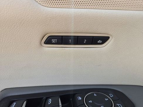 Used 2019 Cadillac XT5 Premium Luxury FWD image 18