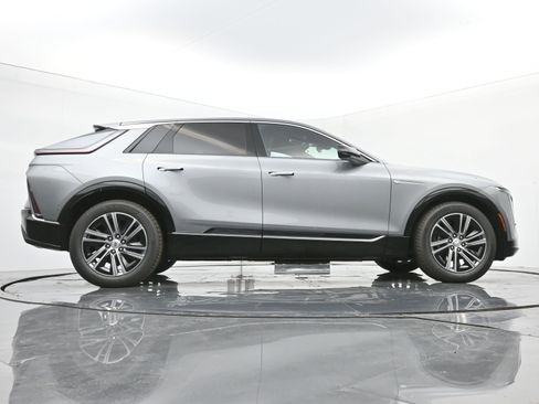 New 2025 Cadillac Lyriq Luxury image 20