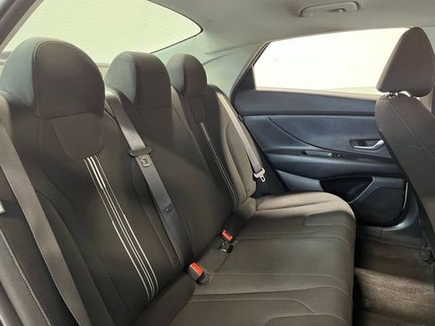 Used 2024 Hyundai Elantra SEL FWD image 13