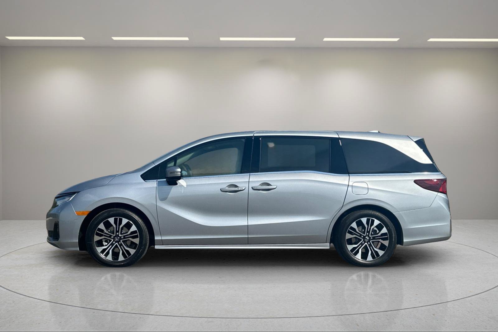 Certified 2026 Honda Odyssey Elite image 7