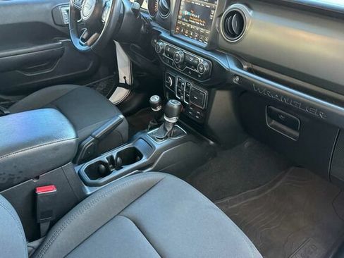 Used 2022 Jeep Wrangler Unlimited Sport AWD/4WD image 13