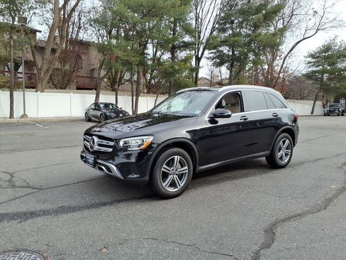 Used 2022 Mercedes-Benz GLC 300 GLC 300 4MATIC image 3