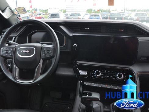 Used 2024 GMC Sierra 1500 AT4 w/ Technology Package AWD/4WD image 19