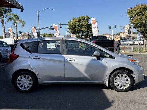 Used 2015 Nissan Versa Note SV FWD image 19