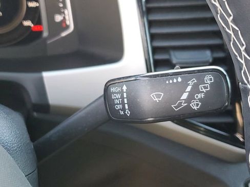 Used 2022 Volkswagen Atlas Cross Sport SE image 21